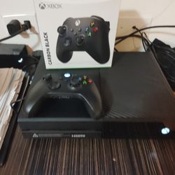1T Xbox One With One Controller With All The Cords. Plus 50 Games On The HD