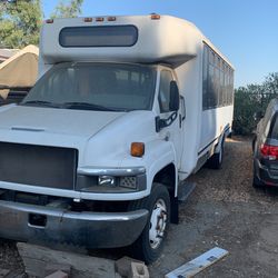 2008 Chevy C5500 Parts  Shuttle Bus. Complete 