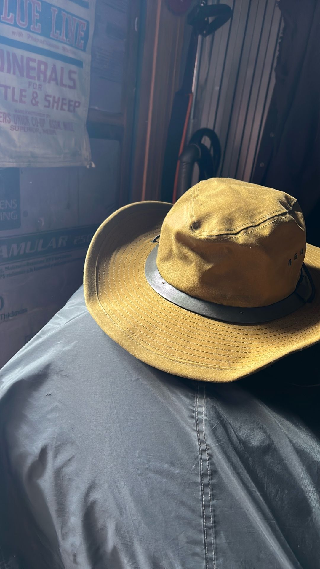 Filson Waterproof Hat Size L