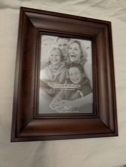 Aaron Brothers photo frame