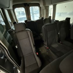 FORD TRANSIT 350 (2017) Seats 