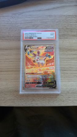 PSA 9 Sylveon V Alt Art 184/203 Evolving Skies 2021 Pokemon Card