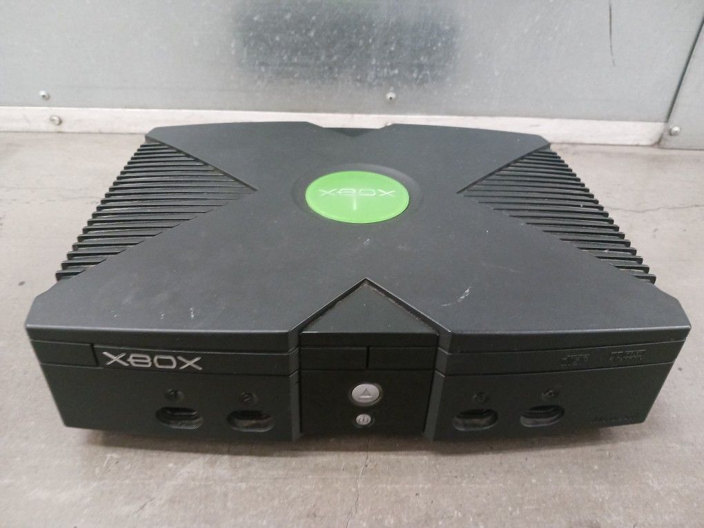 XBOX CONSOLE 