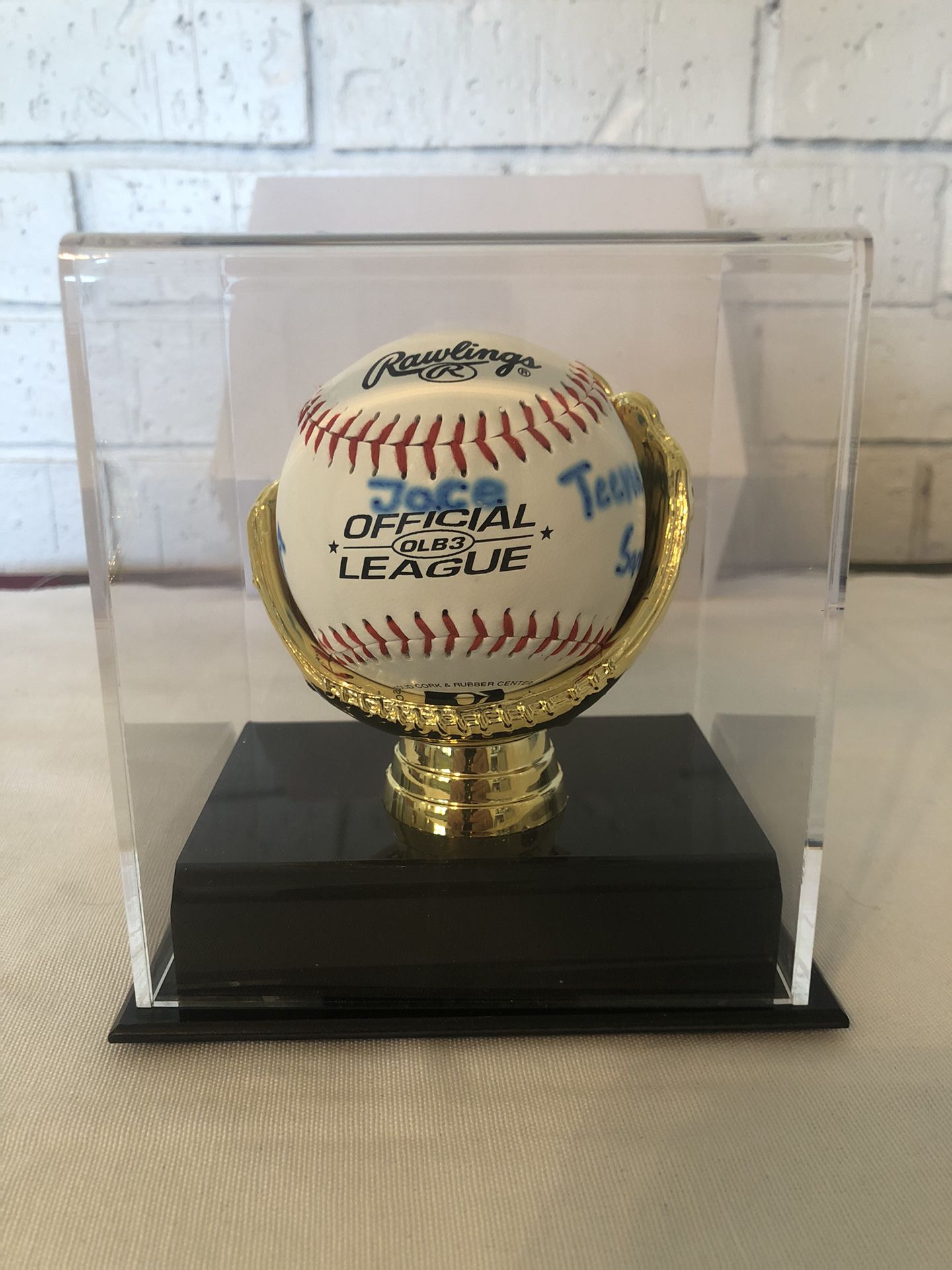 Gold Glove Trophy With Baseball 