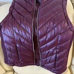 Women’s Puffer Vest