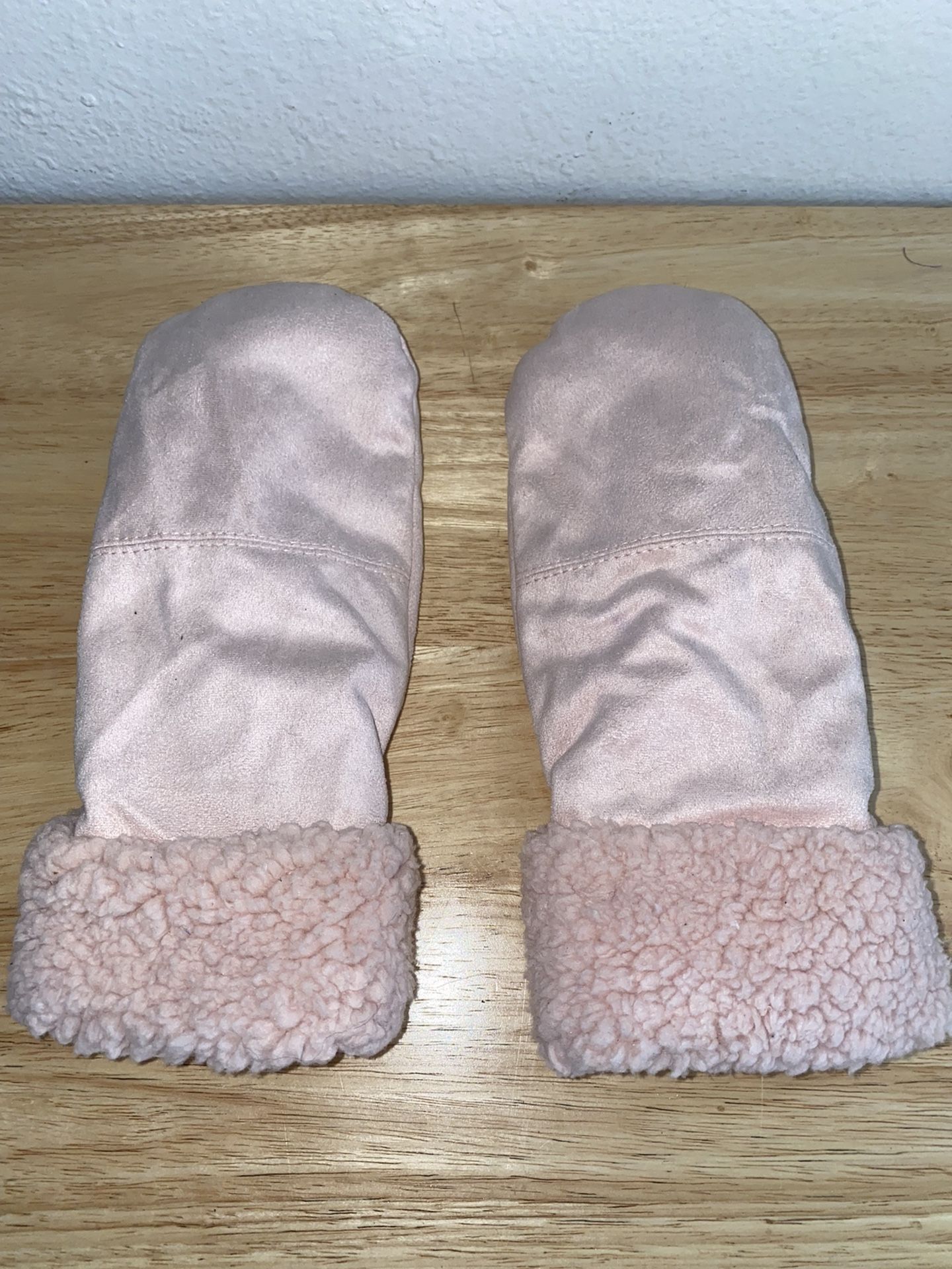 Soft Pink Mittens 