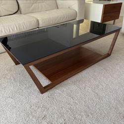 Calligaris Italy Teak & black opaque glass top mid century modern coffee table Excellent Condition