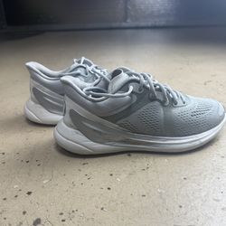 Lululemon BlissFeel Run shoes US 5 light gray