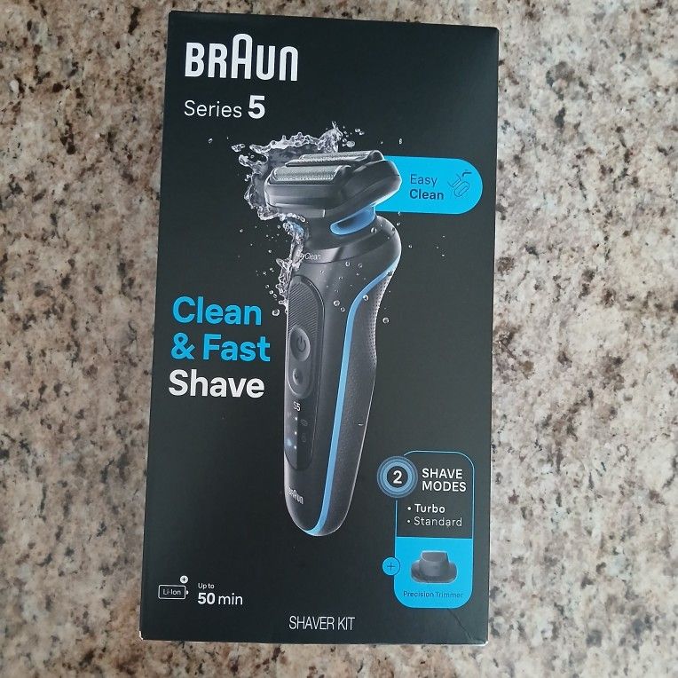 Braun Series 5 Battery/ Electric Razor "Brand New