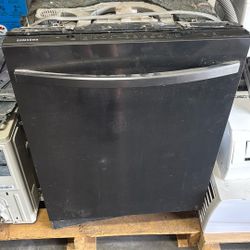 Samsung DW80R5061UG dishwasher