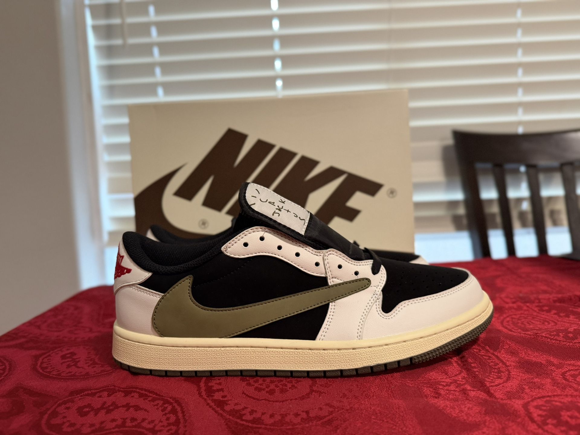 Travis Scott Nike Olive Green :3