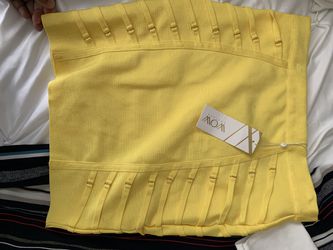 Brand new yellow skirt