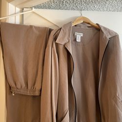 Norm Thompson Men’s Large Track Suit Tan