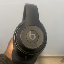 Beats Studio Pro