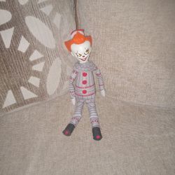 Kidrobot IT Pennywise Holiday Horribles Roto Phunny Plush figure OBO