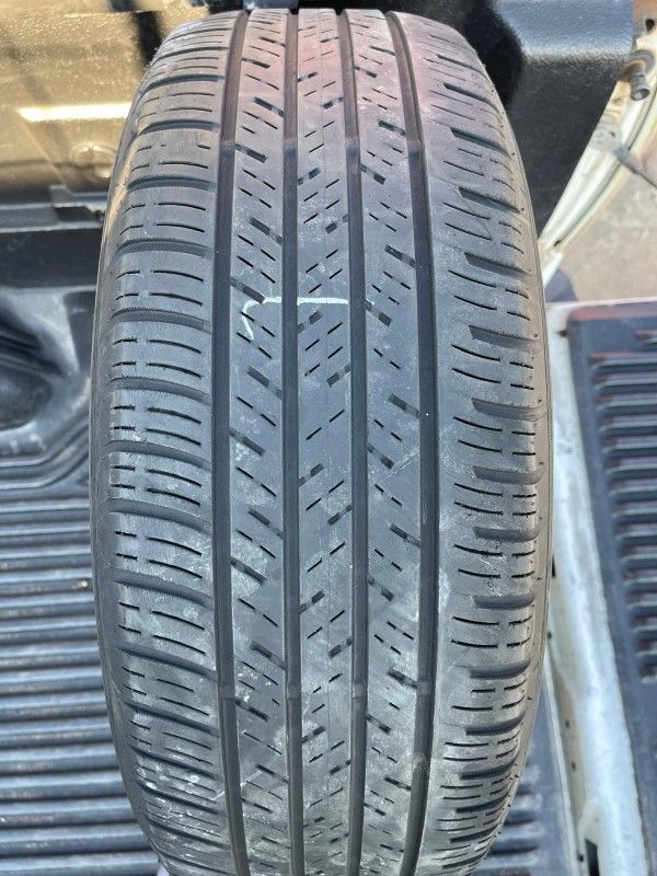 1)215/60/17 Khumo $35 No Instalation Only Pick Up 