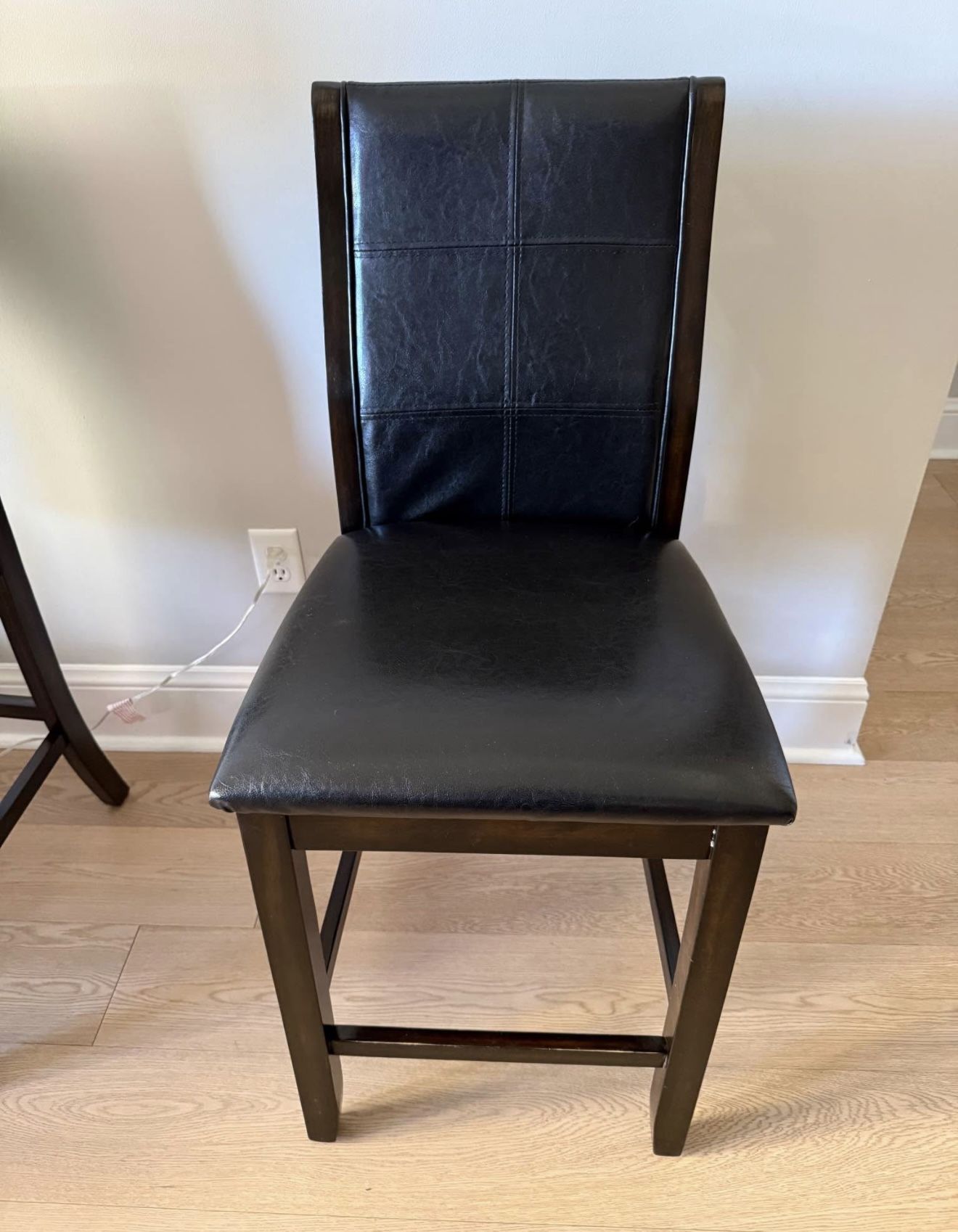 Set of 4 Beautiful Chairs