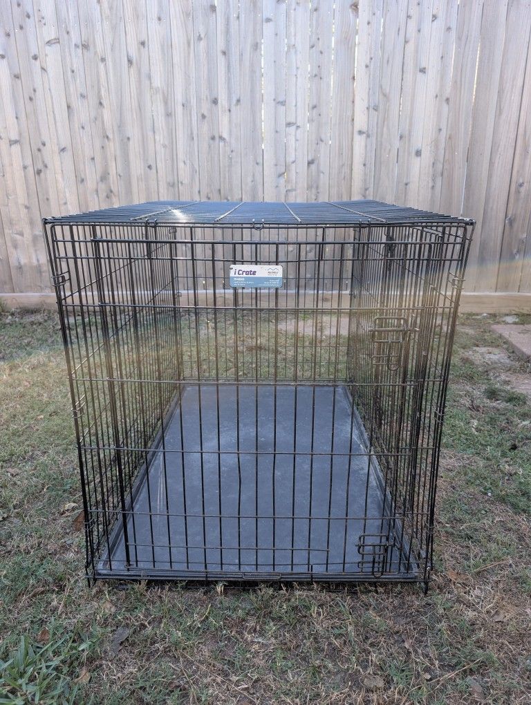I Crate Large Pet cage In Great Shape and Portable!