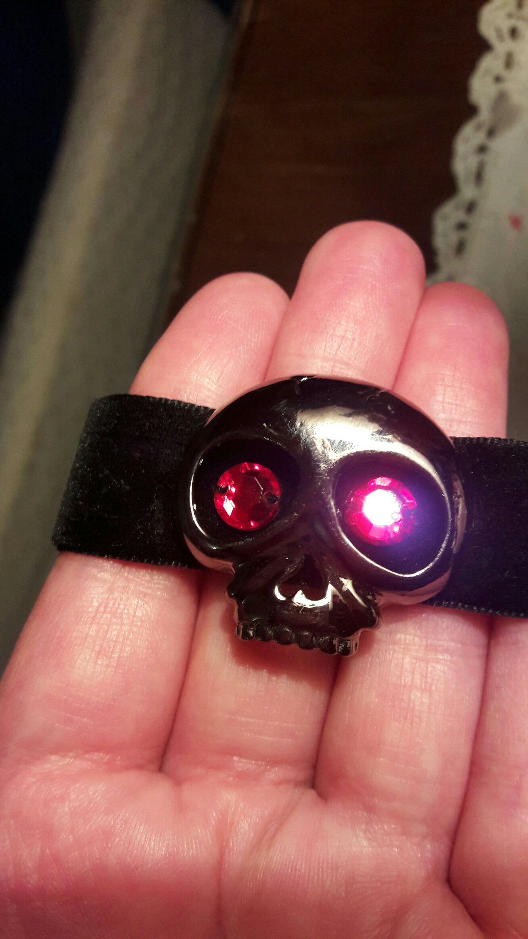 (Like New) Skull Choker Necklace