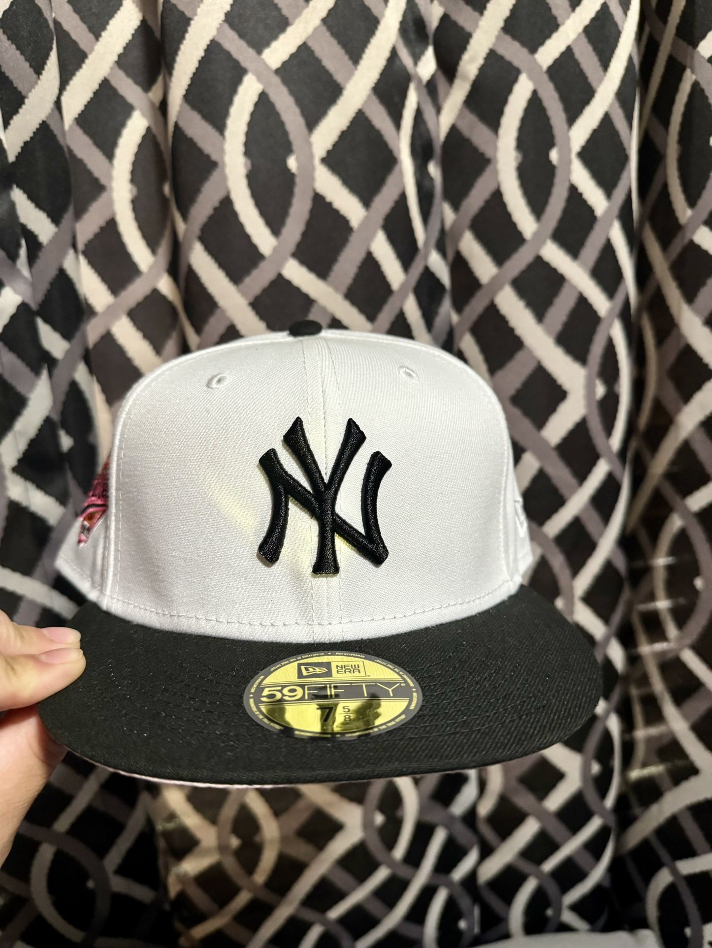 New York Yankees “Female Aux Pack” Lil’ Kim Inspired New Era 59Fifty 7 5/8