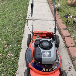 Máquina Marca  ARIENS 21