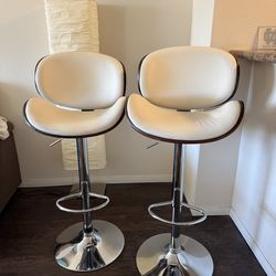 2 fancy bar stools