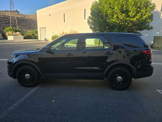 2016 ford explorer 3.7 v6 awd police interceptor 93k milles just smog cold ac clean title one owner reg current located in pomona 9o9236I97o runs good