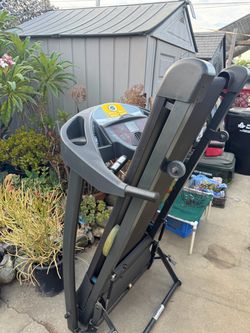 Horizon HZ series treadmill