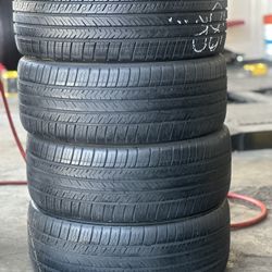 SET OF  TIRE 225 45 19 Michelin 85% LIFE