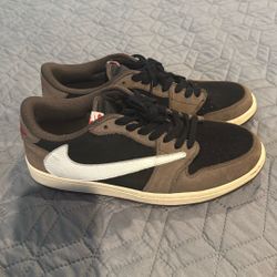 Men’s  91/2 Nike Travis Scott Shoes