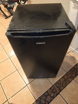 Mini fridge
