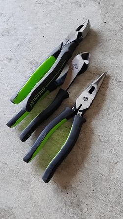 Pliers