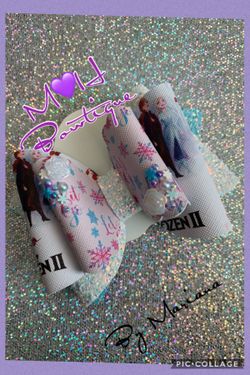 Moños 🎀 de vinil hechos a mano