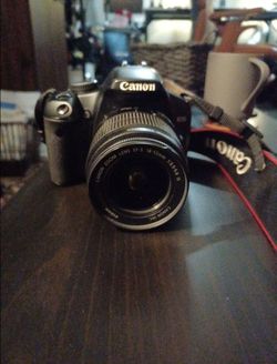 Canon Rebel XSi EOS 12.2 MP Digital SLR Camera w 18-55mm 1:3.5-5.6 Lens