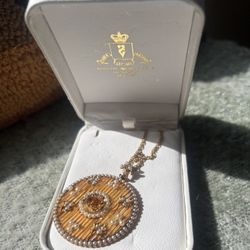 Beautifully Gold Necklace 