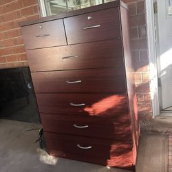 7 Drawer Dresser