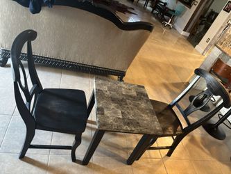 Compact dinning table 