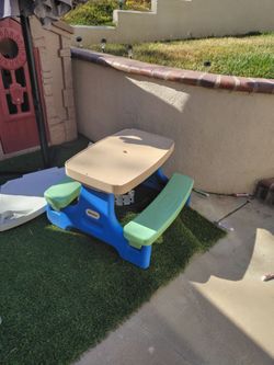 Kids outdoor table and bench