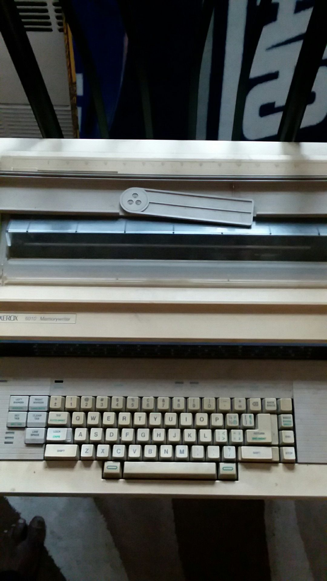 Xerox 6010 memorywriter typewriter
