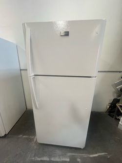 Refrigerator Frigidaire 30”