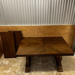 Extendable Solid Wood Table