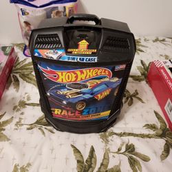 HOT WHEELS ROLLER CASE.   HOLDS 100 