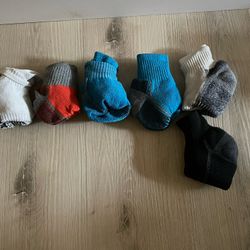 6 pairs of youth timberland socks 