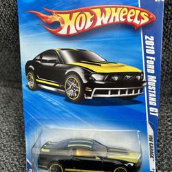 2010 Ford Mustang GT Collectibles Toys 