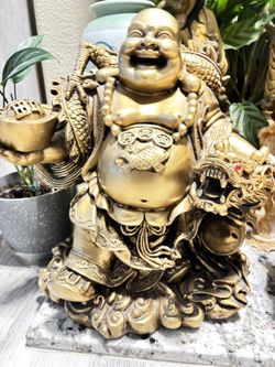 Golden Laughing Buddha Statue