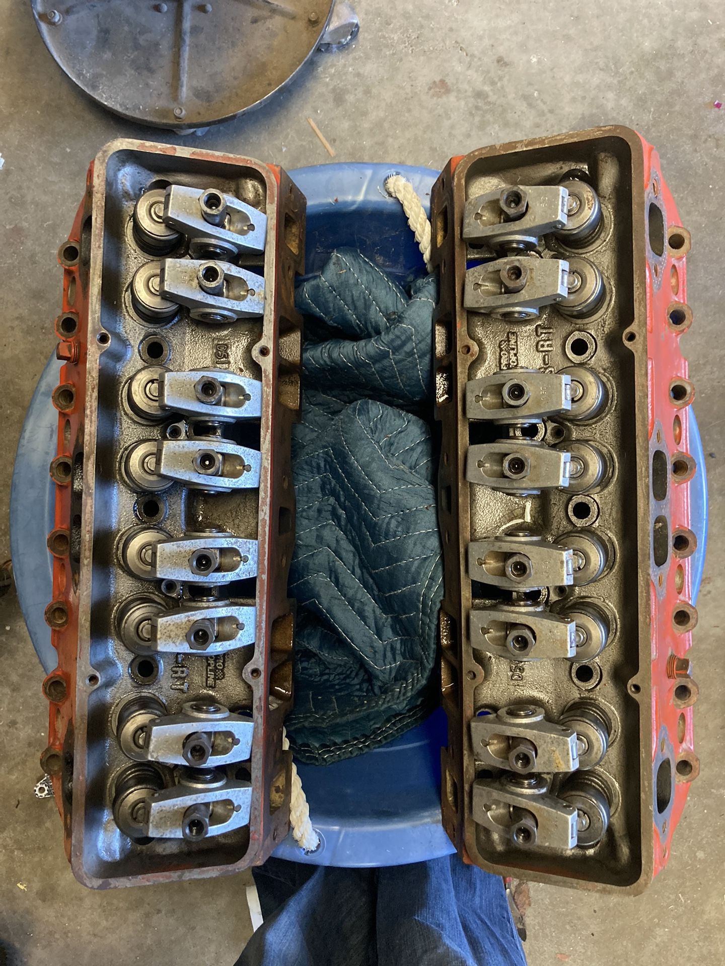 SBC Pair Pro-Topline S-RT Heads W/roller rockers