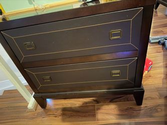 2 Night stands