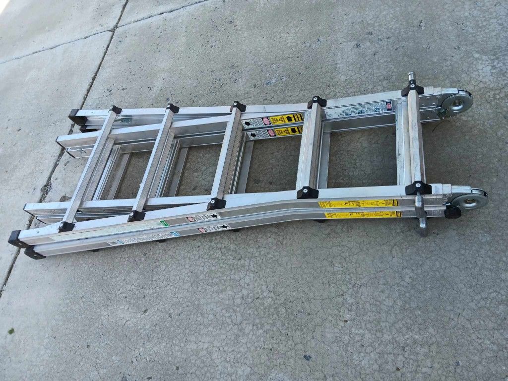 18ft Foldable Ladder