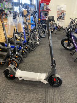 Phantom GOGO A10 Electric Scooter