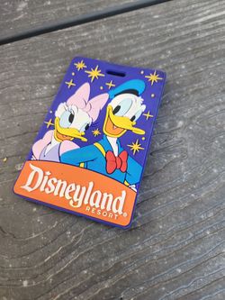 Costco Travel Disneyland Donald and Daisy Duck luggage tag unused